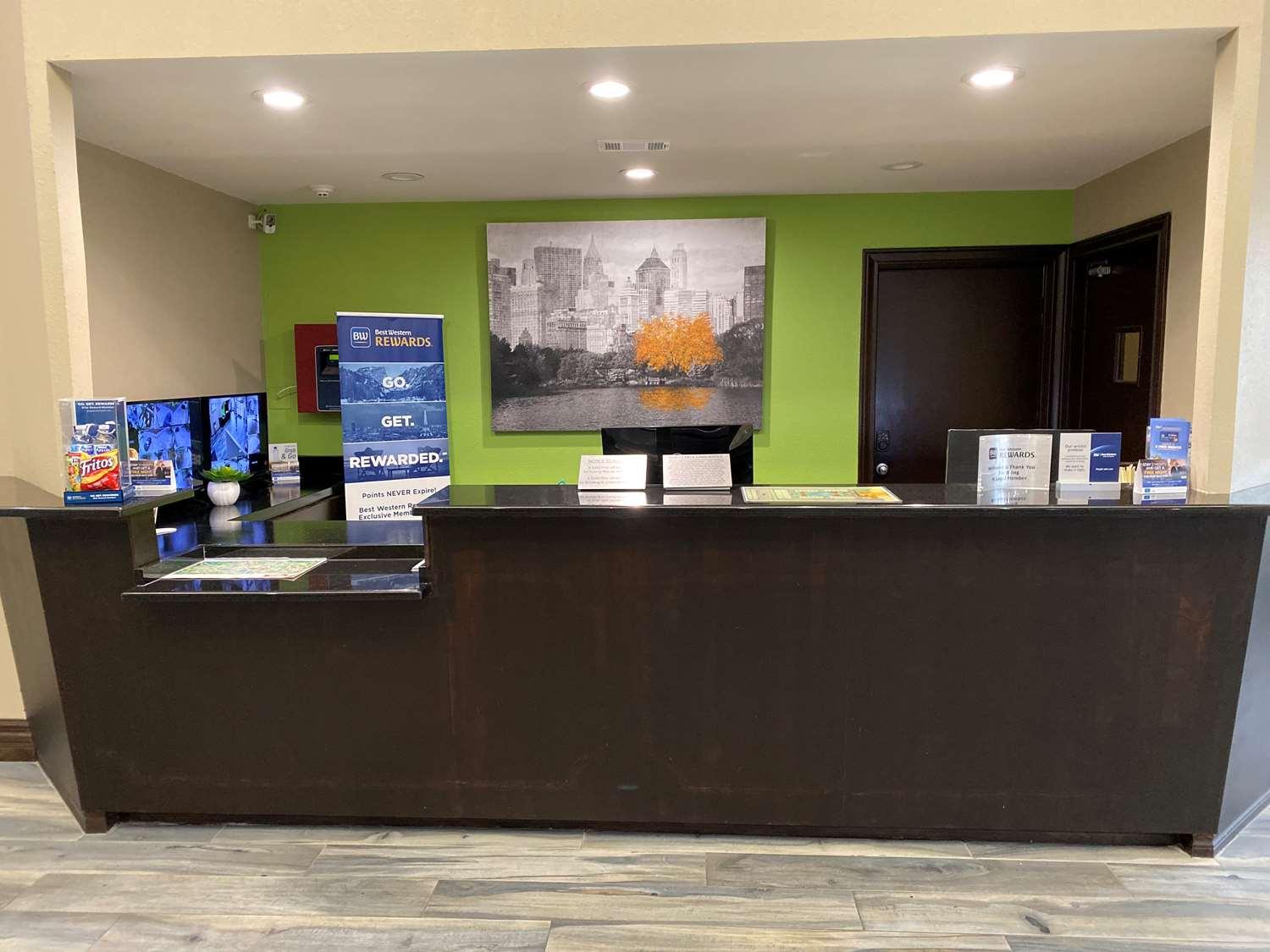 Best Western Near Lackland Afb Seaworld San Antonio Exterior photo