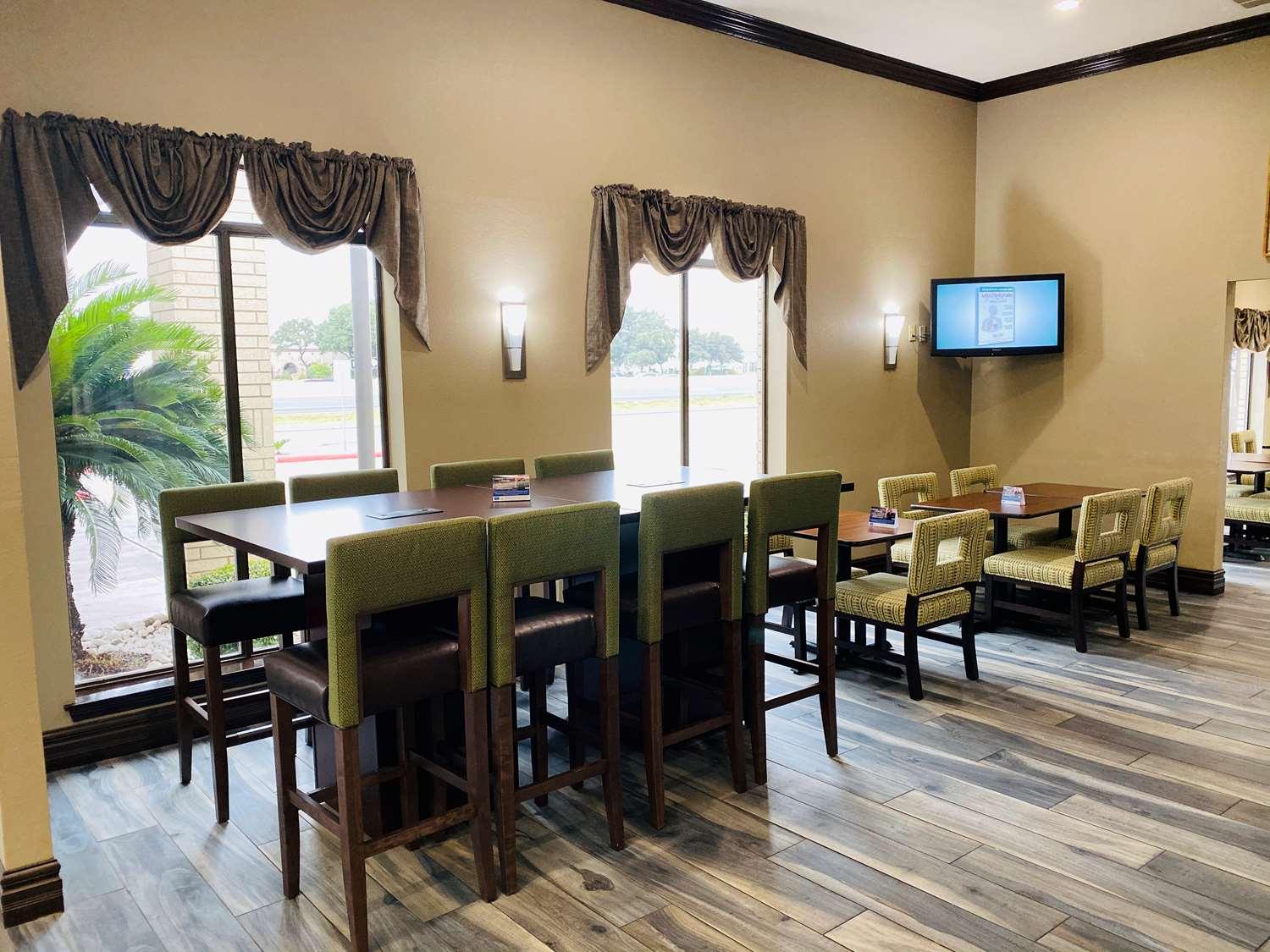 Best Western Near Lackland Afb Seaworld San Antonio Exterior photo