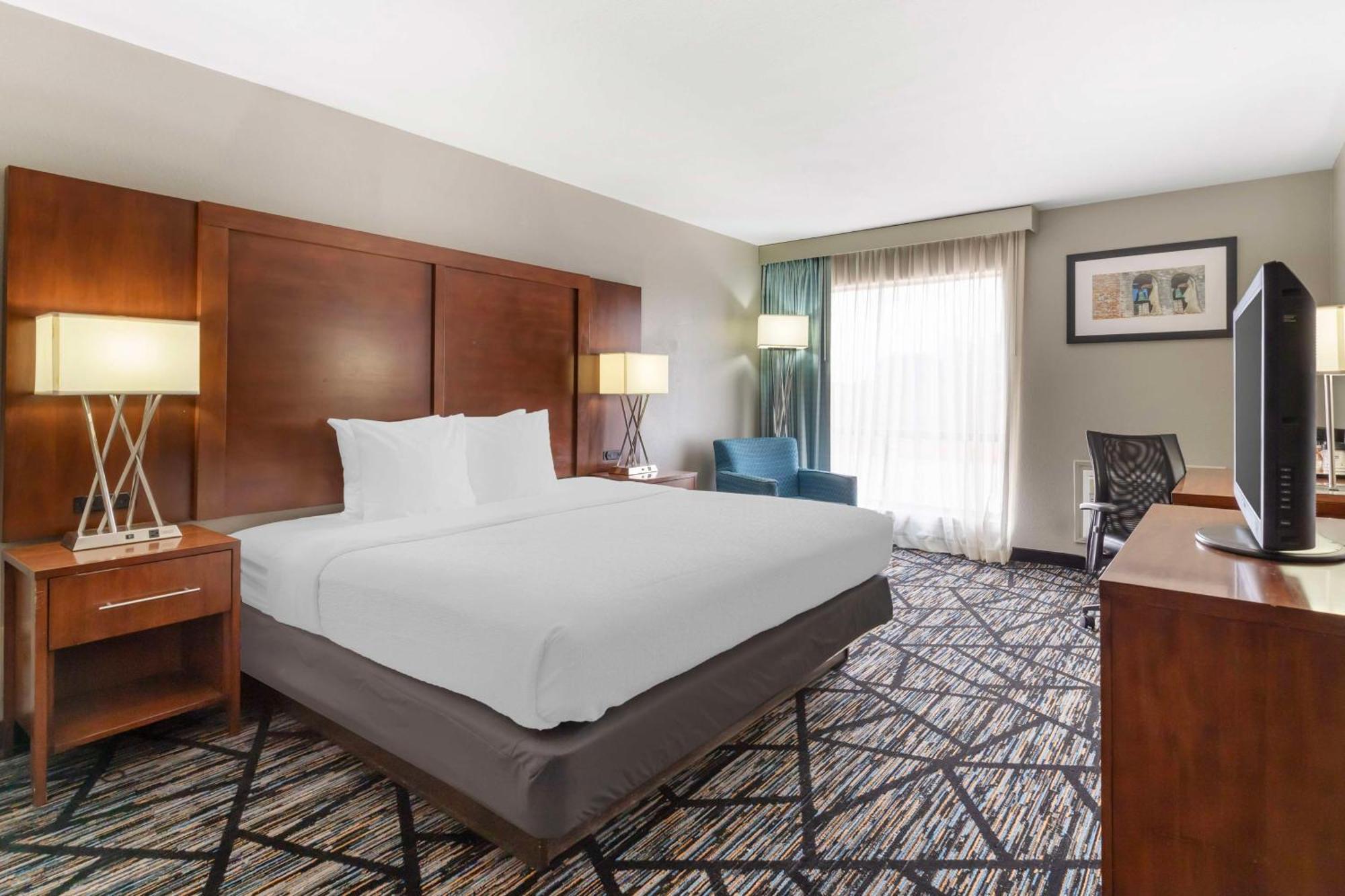 Best Western Near Lackland Afb Seaworld San Antonio Exterior photo
